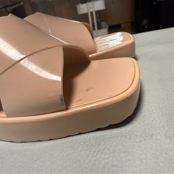 Steve Madden Jomay Cross Strap Jelly slides in nude - Picture 4 of 5